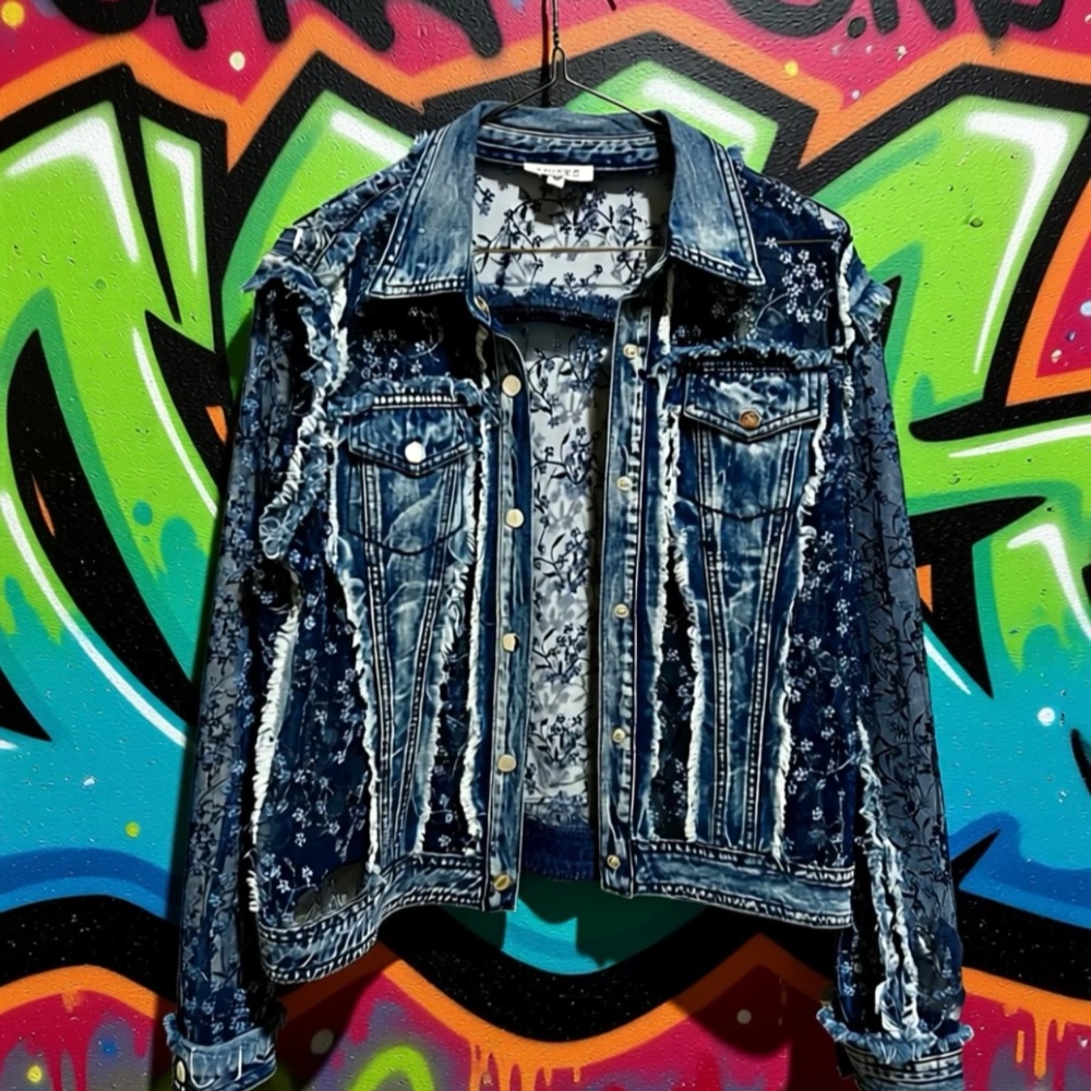 Lace and Jean Jacket - Picture 4 of 9